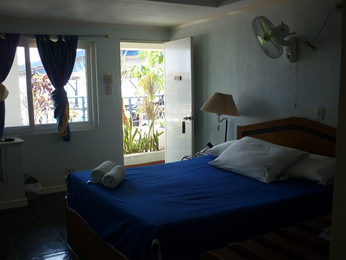 Blue Rock Resort Olongapo Eksteriør bilde