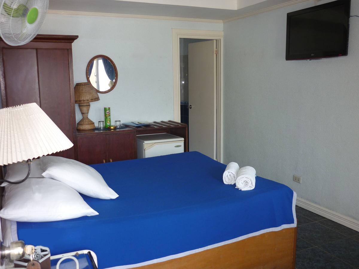 Blue Rock Resort Olongapo Eksteriør bilde