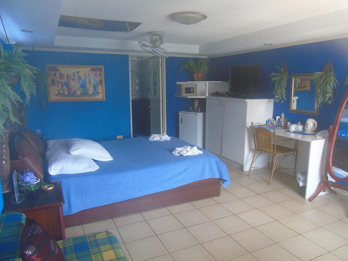 Blue Rock Resort Olongapo Eksteriør bilde